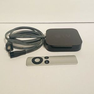 Apple TV (3rd Generation) HD Media Streamer -- Bundle.- Fully Functional